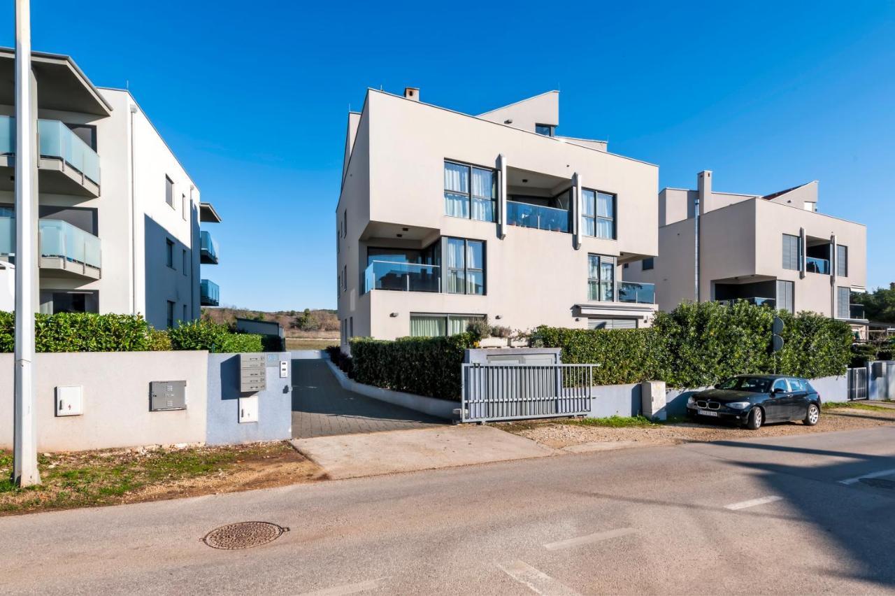 Sunny Day - Apartment With Parking Rovinj Ngoại thất bức ảnh