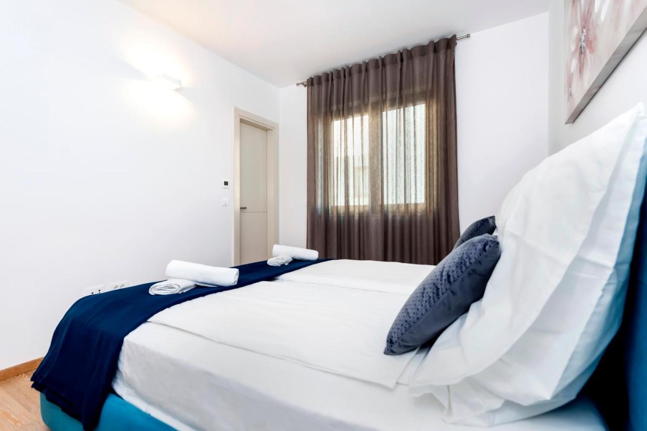 Sunny Day - Apartment With Parking Rovinj Ngoại thất bức ảnh