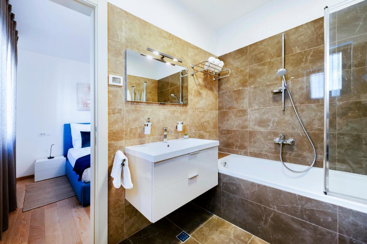 Sunny Day - Apartment With Parking Rovinj Ngoại thất bức ảnh