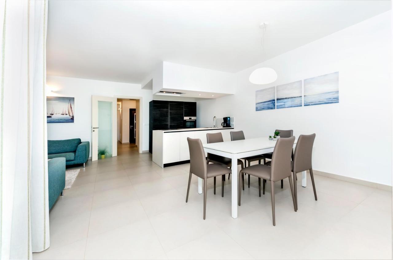 Sunny Day - Apartment With Parking Rovinj Ngoại thất bức ảnh