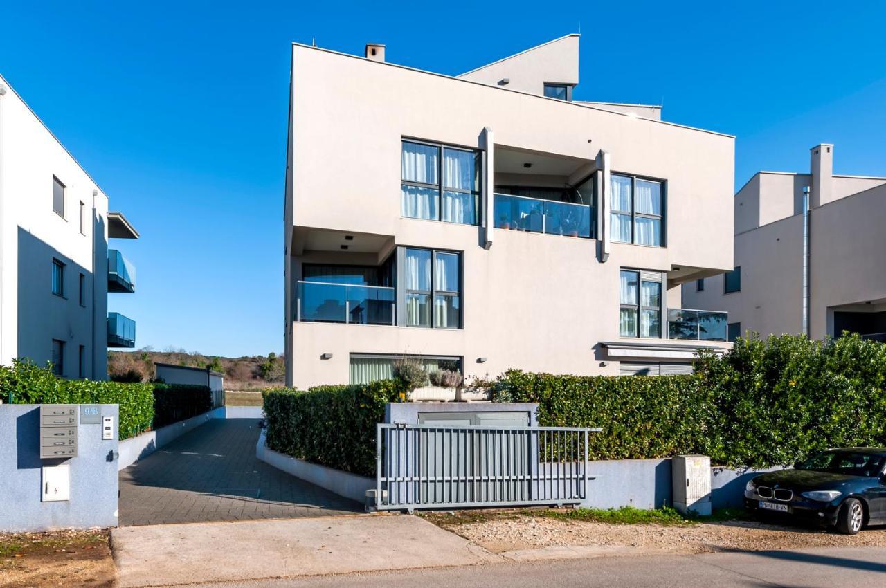 Sunny Day - Apartment With Parking Rovinj Ngoại thất bức ảnh