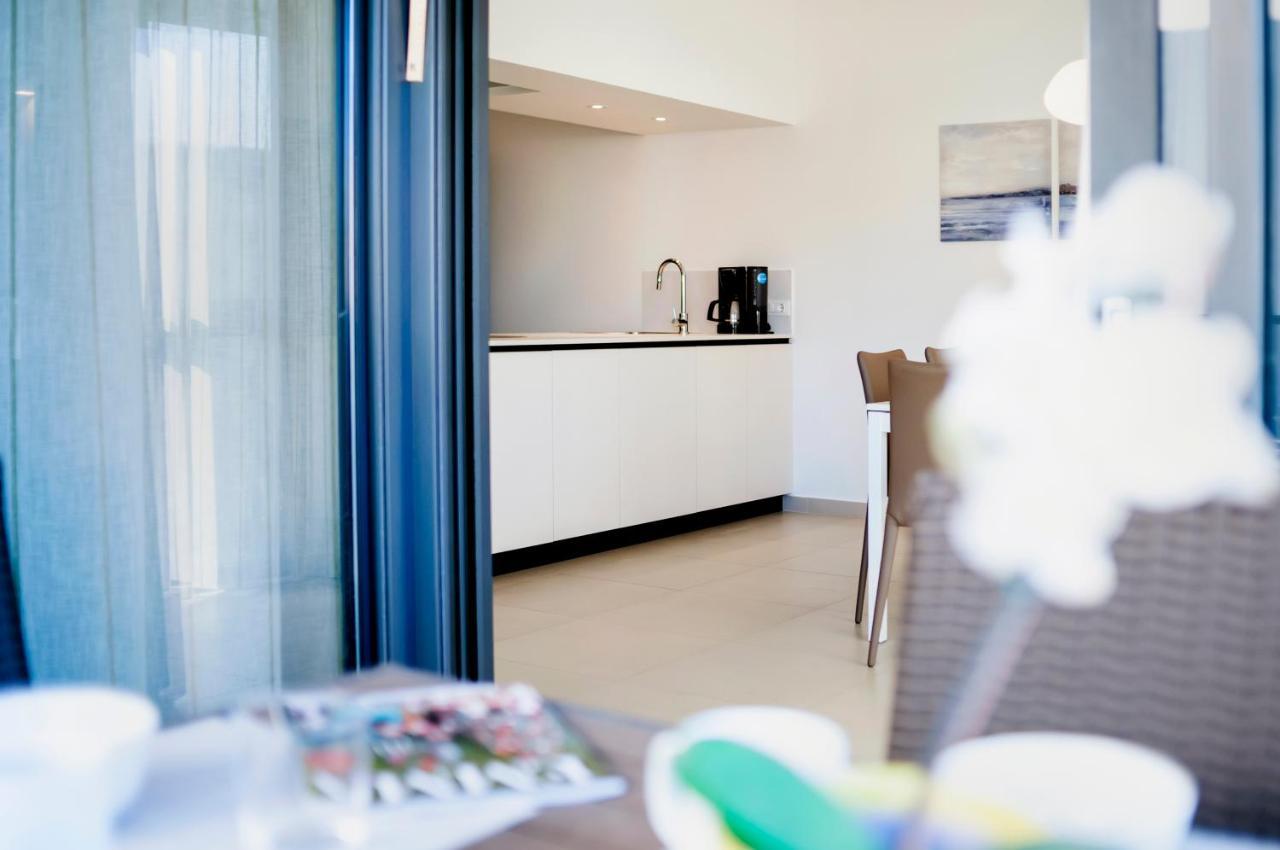 Sunny Day - Apartment With Parking Rovinj Ngoại thất bức ảnh